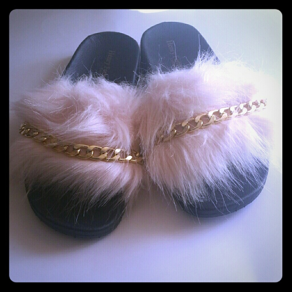 Women slipper
